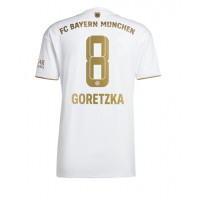 Bayern Munich Leon Goretzka #8 Udebanetrøje 2022-23 Kortærmet